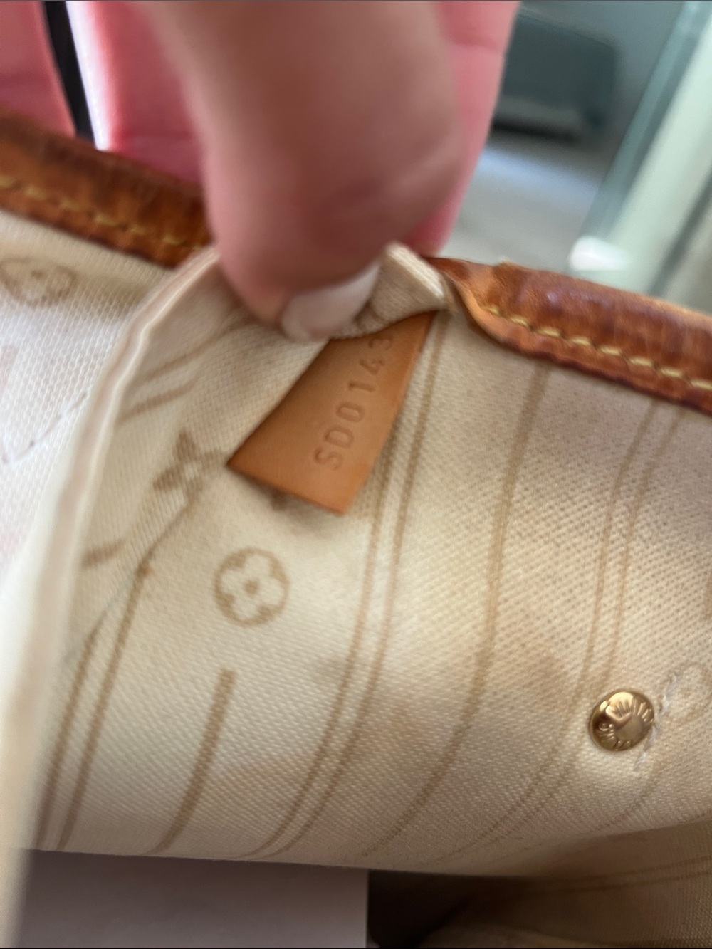 Louis Vuitton Neverfull-Authentic - Picture 6 of 6